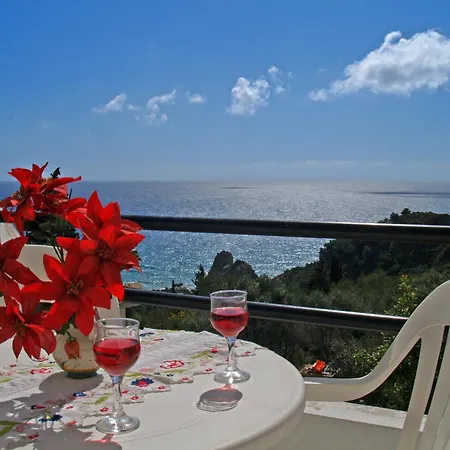 And With Swimming Pool And Sea View In Beach, Corfu 公寓 *