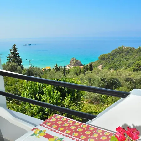 Lägenhet And With Swimming Pool And Sea View In Beach, Corfu Pelekas