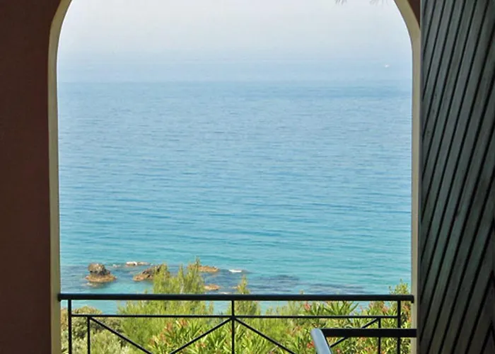 And With Swimming Pool And Sea View In Beach, Corfu Appartement Pelekas